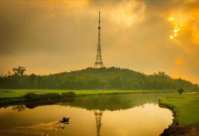 Ban Thach Riverside Hotel & Resort