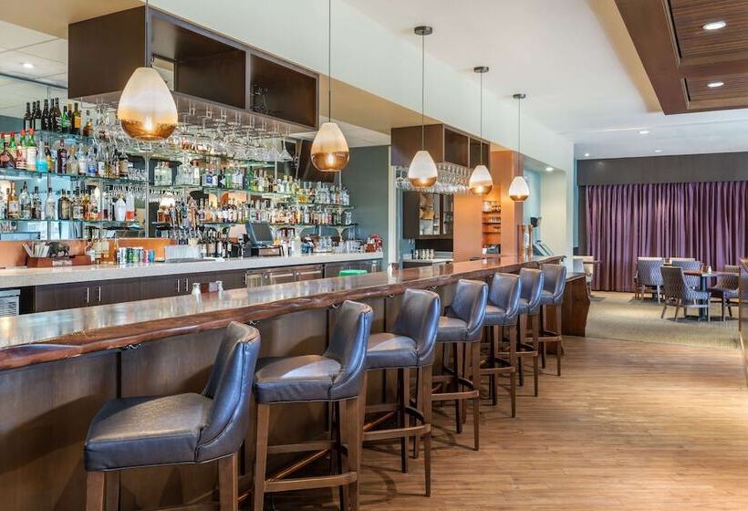 호텔 Best Western Premier Boulder Falls Inn