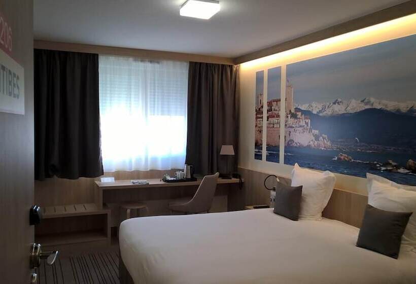 Brit Hotel Montargis