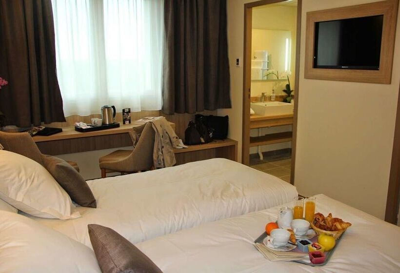 Brit Hotel Montargis