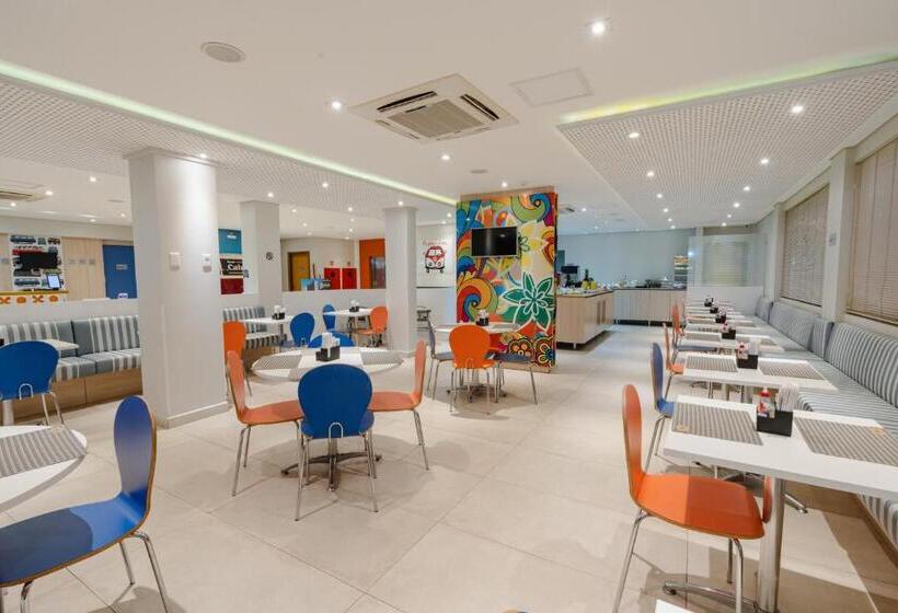 Отель Caiua Lago Umuarama