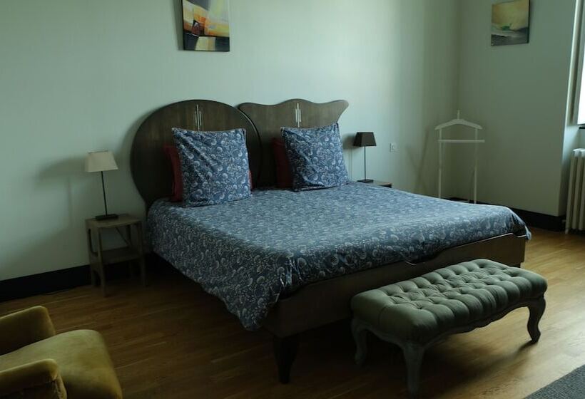 בית מלון כפרי Chateau De Briançon