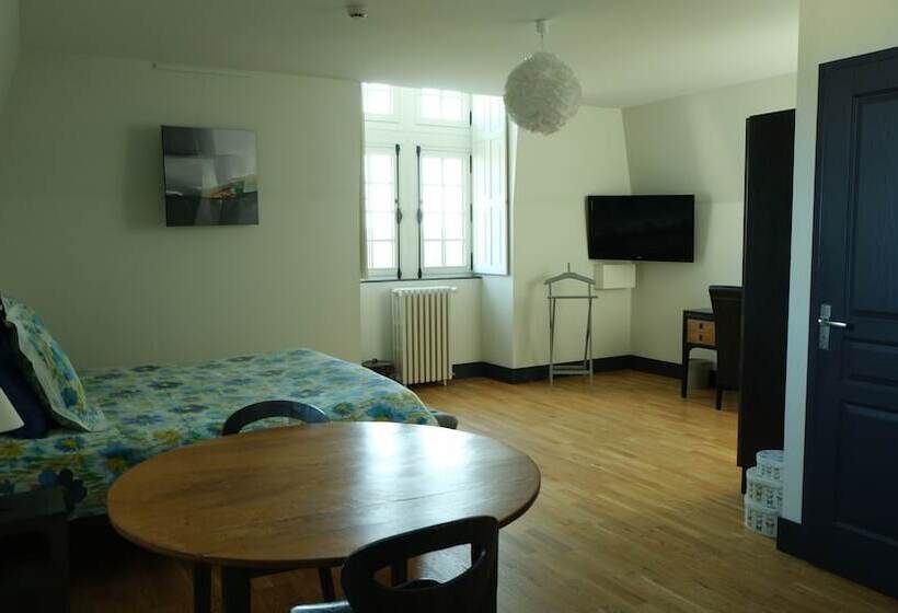 בית מלון כפרי Chateau De Briançon