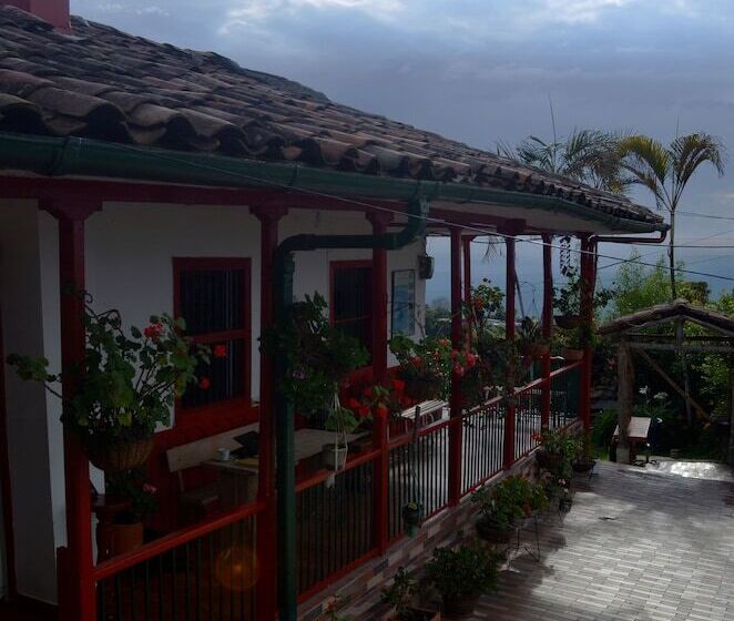 هتل Eco Lodge La Juanita