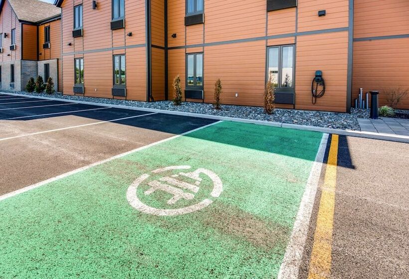 호텔 Econo Lodge Inn & Suites