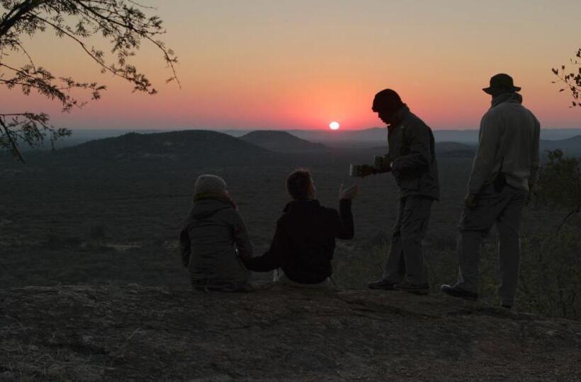 Отель Etali Safari Lodge