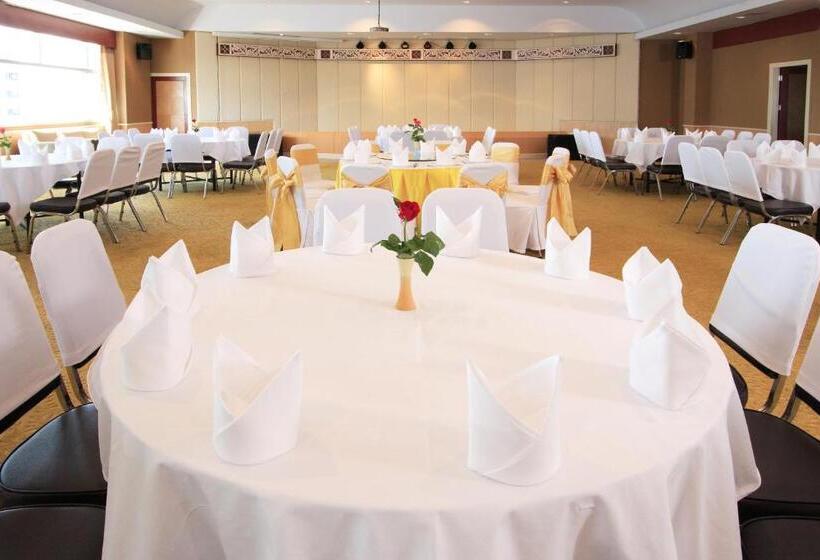 호텔 Golden Crown Grand