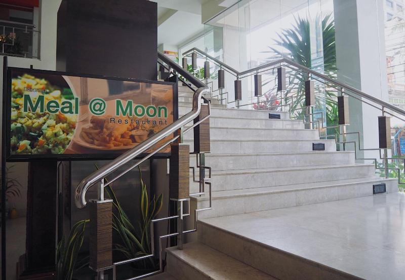 호텔 Golden Crown Grand