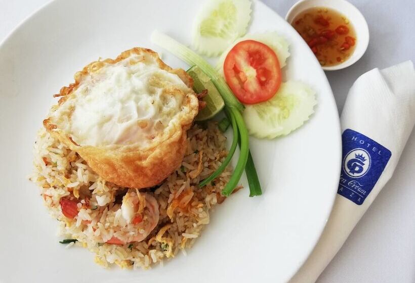 호텔 Golden Crown Grand