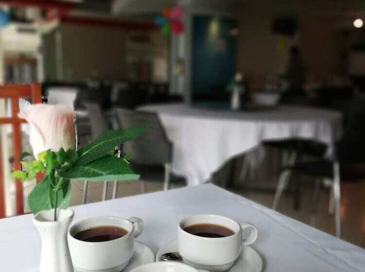 호텔 Golden Crown Grand