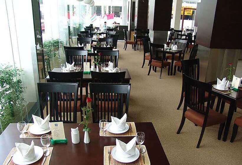 호텔 Golden Crown Grand