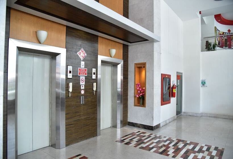 호텔 Golden Crown Grand