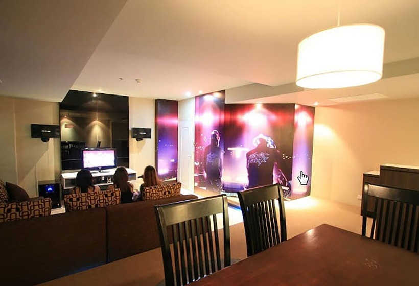 호텔 Golden Crown Grand