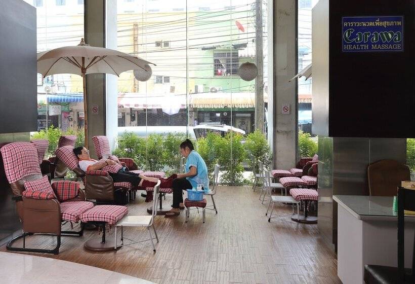 호텔 Golden Crown Grand