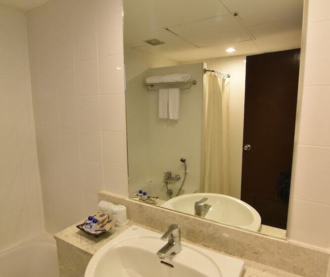 호텔 Golden Crown Grand