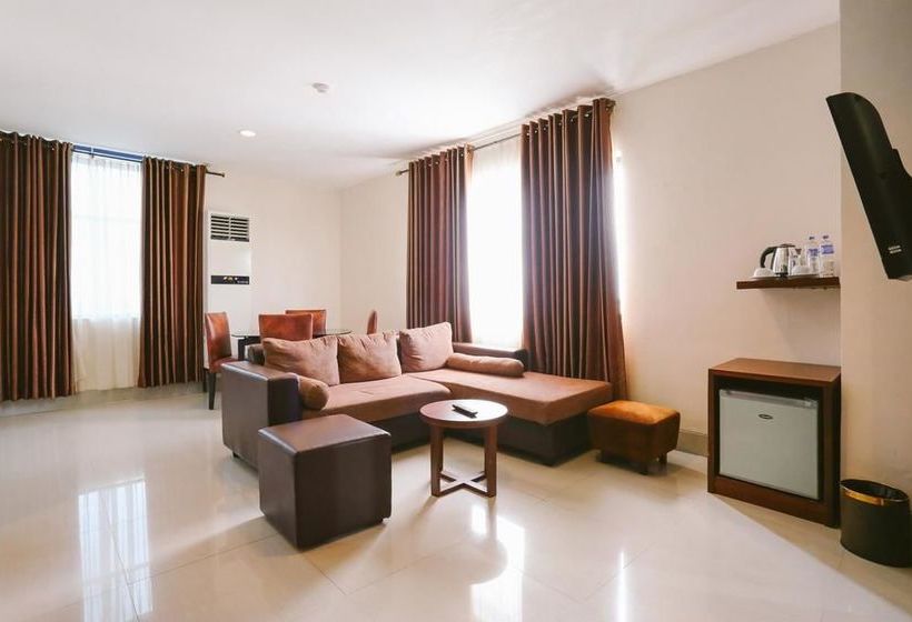 ホテル Collection O 1279 Grand Celino Makassar