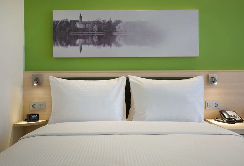 בית מלון כפרי Hampton By Hilton Minsk City Centre