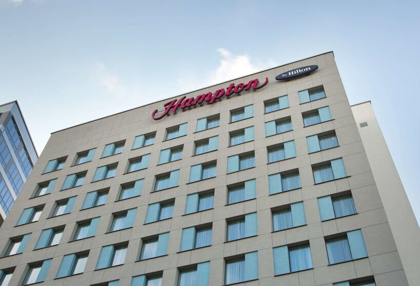 בית מלון כפרי Hampton By Hilton Minsk City Centre
