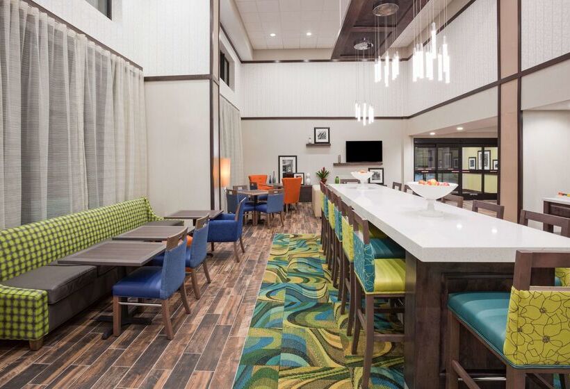 בית מלון כפרי Hampton Inn & Suites Sioux City South