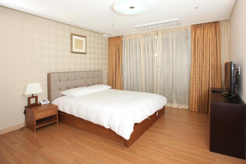 Hotel High1 Condominium