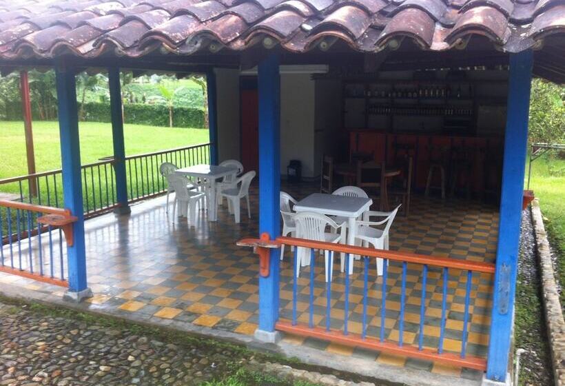 酒店 Hostal Los Juanes Hostel