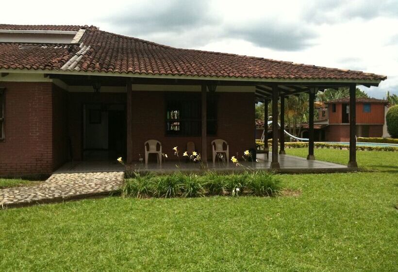 酒店 Hostal Los Juanes Hostel