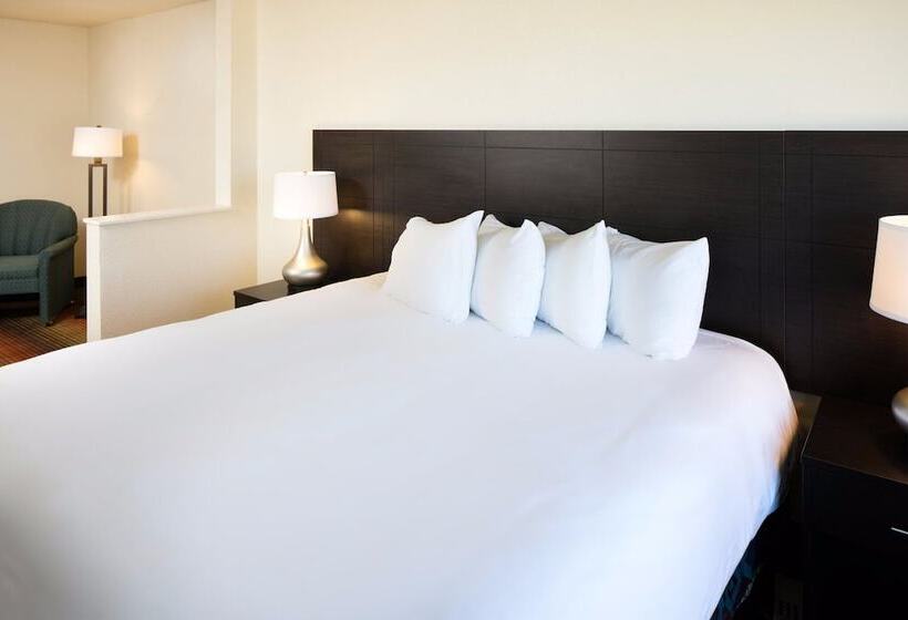 فندق Lajunta Inn