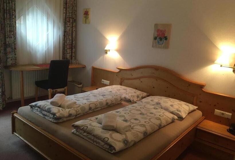 בית מלון כפרי Landhaus Paradies