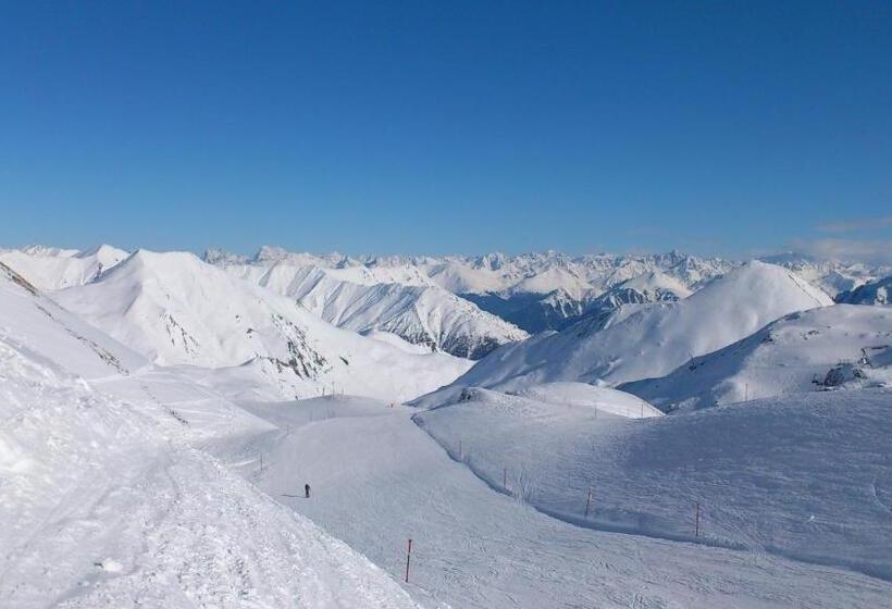 בית מלון כפרי Landhaus Paradies