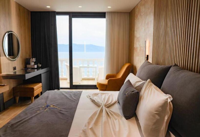 בית מלון כפרי Liro   Adults Only