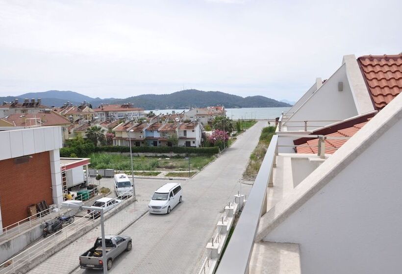 Отель Malahit Exclusive City