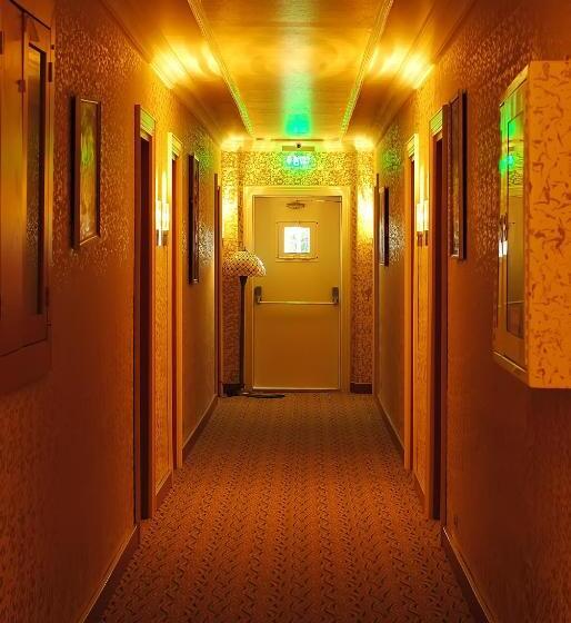 Отель Malahit Exclusive City