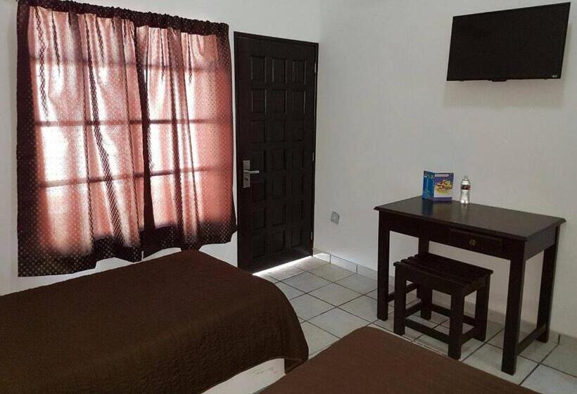 Отель Marina Topolobampo