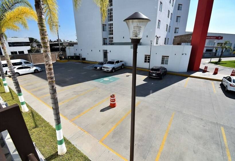 Отель Mexico Inn Express