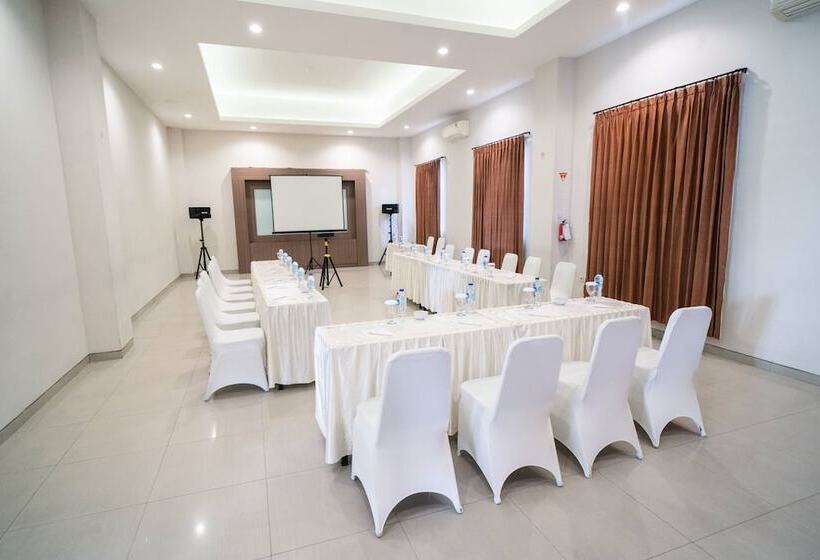 فندق Midtown Xpress Sampit Kalimantan Tengah