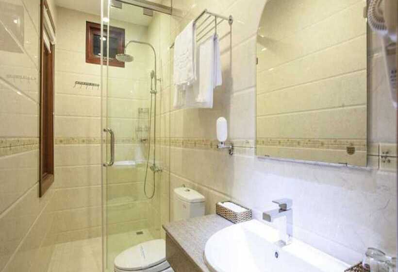 Moonlight Hotel Suites & Spa Vip   High Floor, The Best View In The City Center, Dragon Bridge View