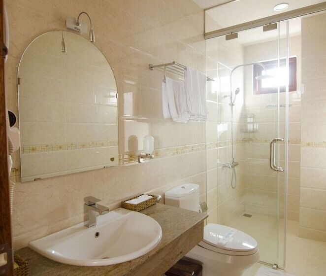 Moonlight Hotel Suites & Spa Vip   High Floor, The Best View In The City Center, Dragon Bridge View