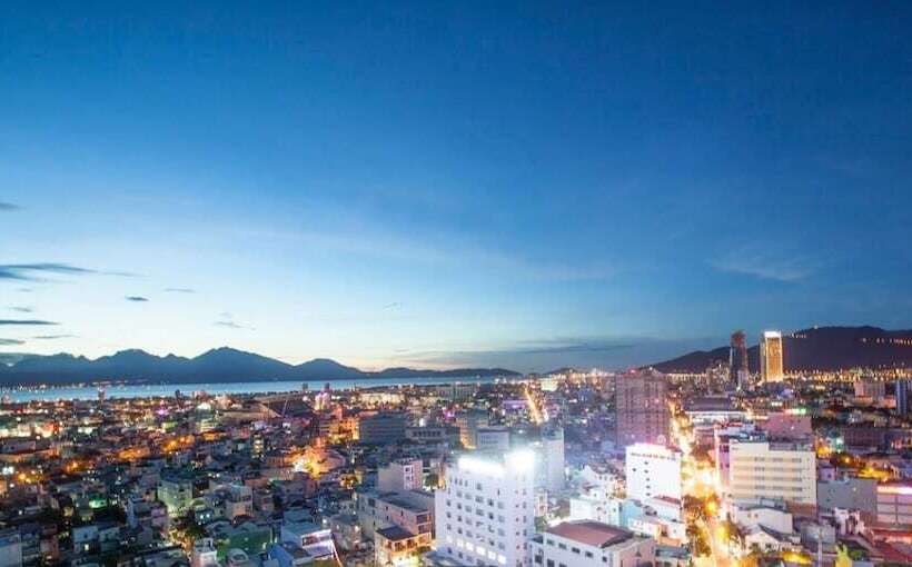 Moonlight Hotel Suites & Spa Vip   High Floor, The Best View In The City Center, Dragon Bridge View