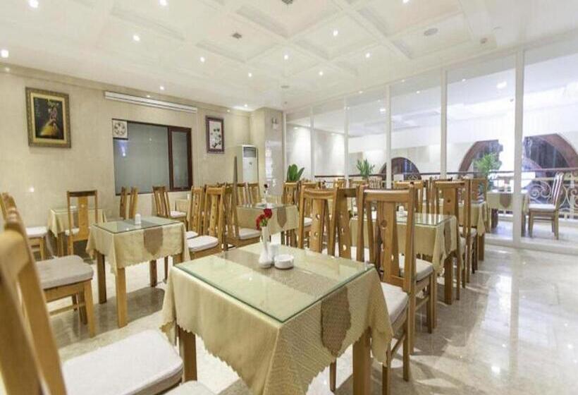 Moonlight Hotel Suites & Spa Vip   High Floor, The Best View In The City Center, Dragon Bridge View