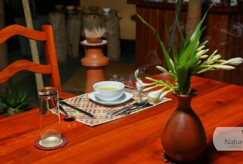 호텔 Nature Lanka Ayurveda Resort