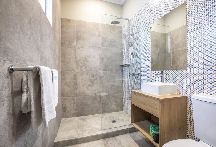 Nightcap At Federal Hotel Mt Gambier