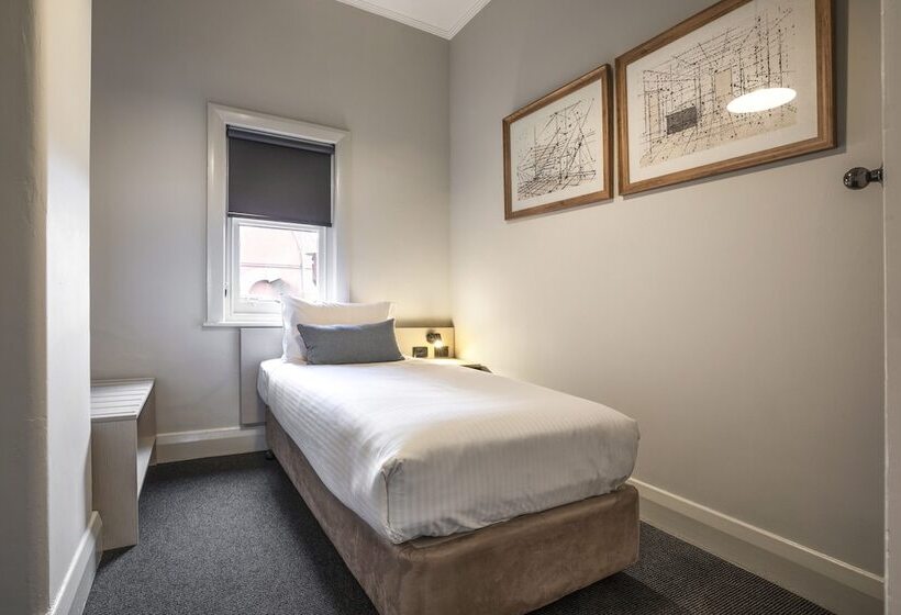 Nightcap At Federal Hotel Mt Gambier