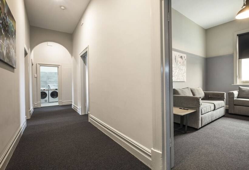 Nightcap At Federal Hotel Mt Gambier