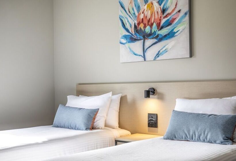 Nightcap At Federal Hotel Mt Gambier