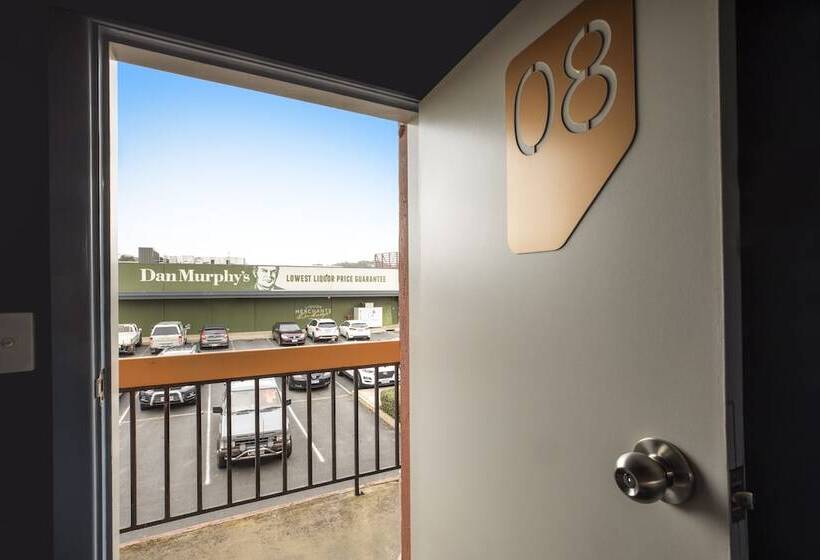 Nightcap At Federal Hotel Mt Gambier