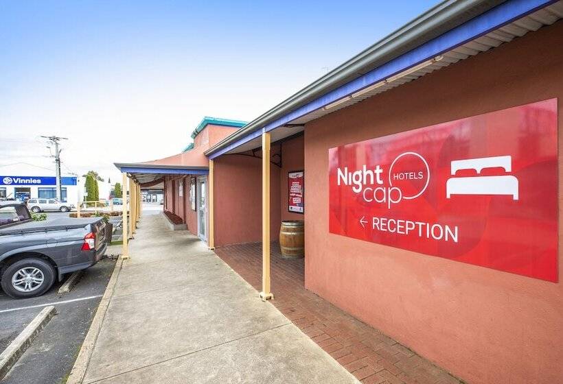 Nightcap At Federal Hotel Mt Gambier