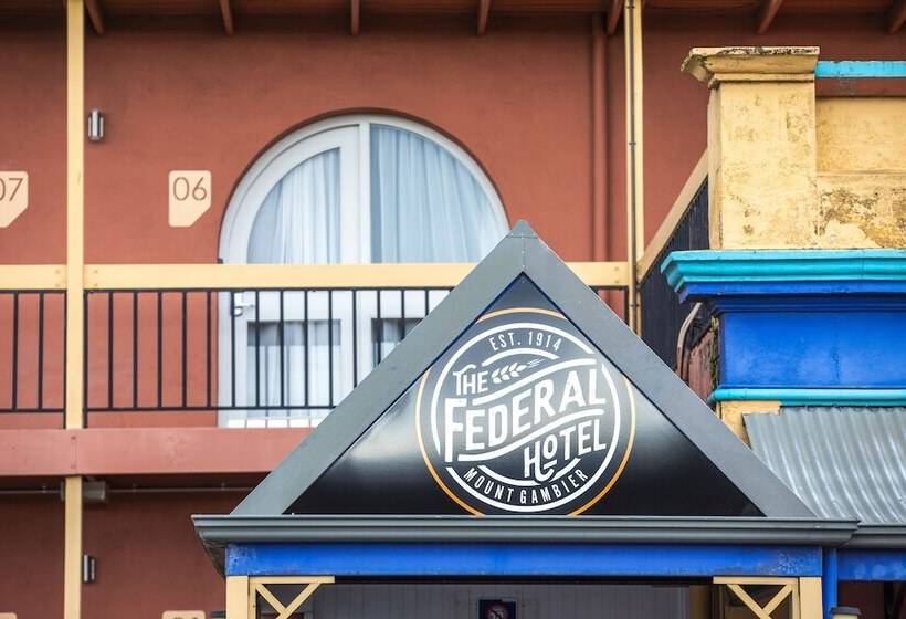 Nightcap At Federal Hotel Mt Gambier