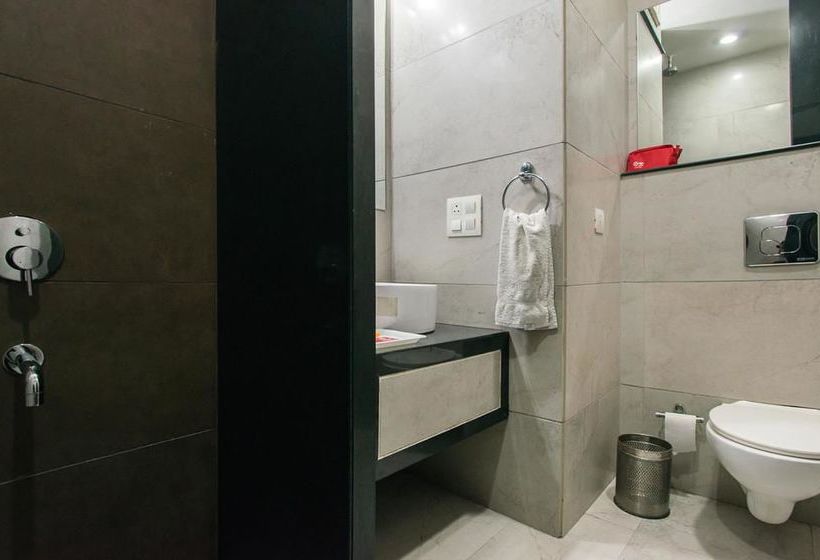 בית מלון כפרי Oyo Premium Raja Park