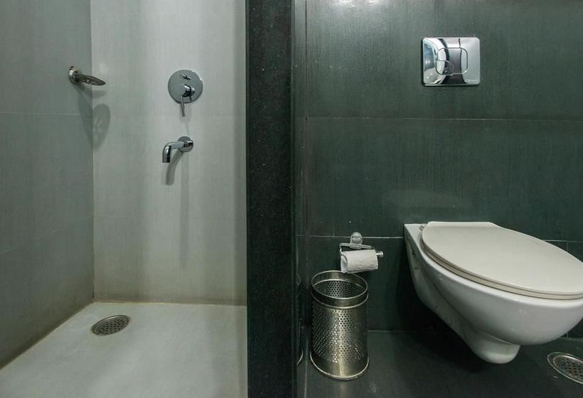 בית מלון כפרי Oyo Premium Raja Park