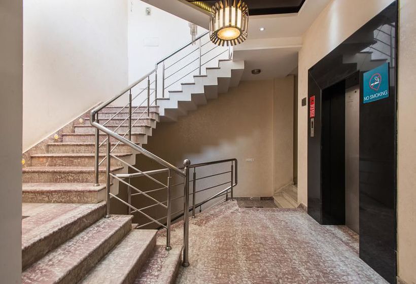 בית מלון כפרי Oyo Premium Raja Park